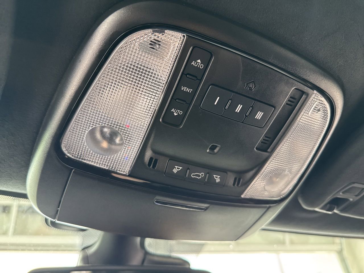 Used 2023 Dodge Durango R/T AWD/4WD image 33