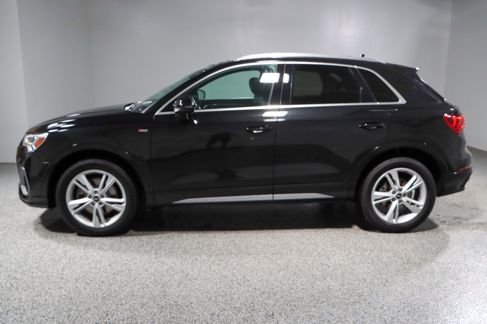 Used 2022 Audi Q3 2.0T Premium Plus w/ Premium Plus Package image 10