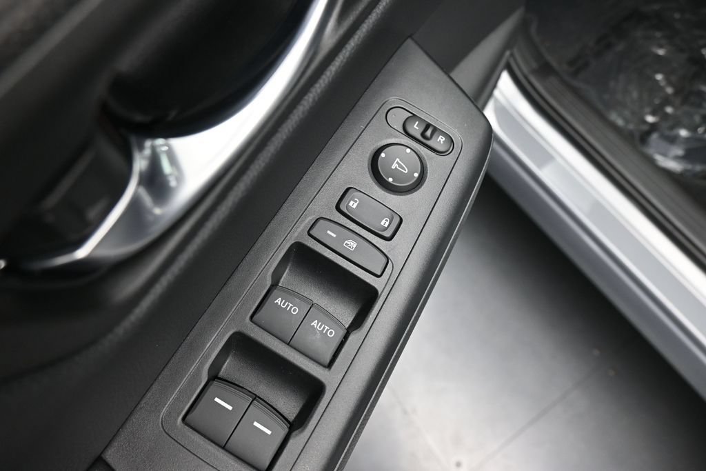Used 2026 Honda CR-V Sport image 19