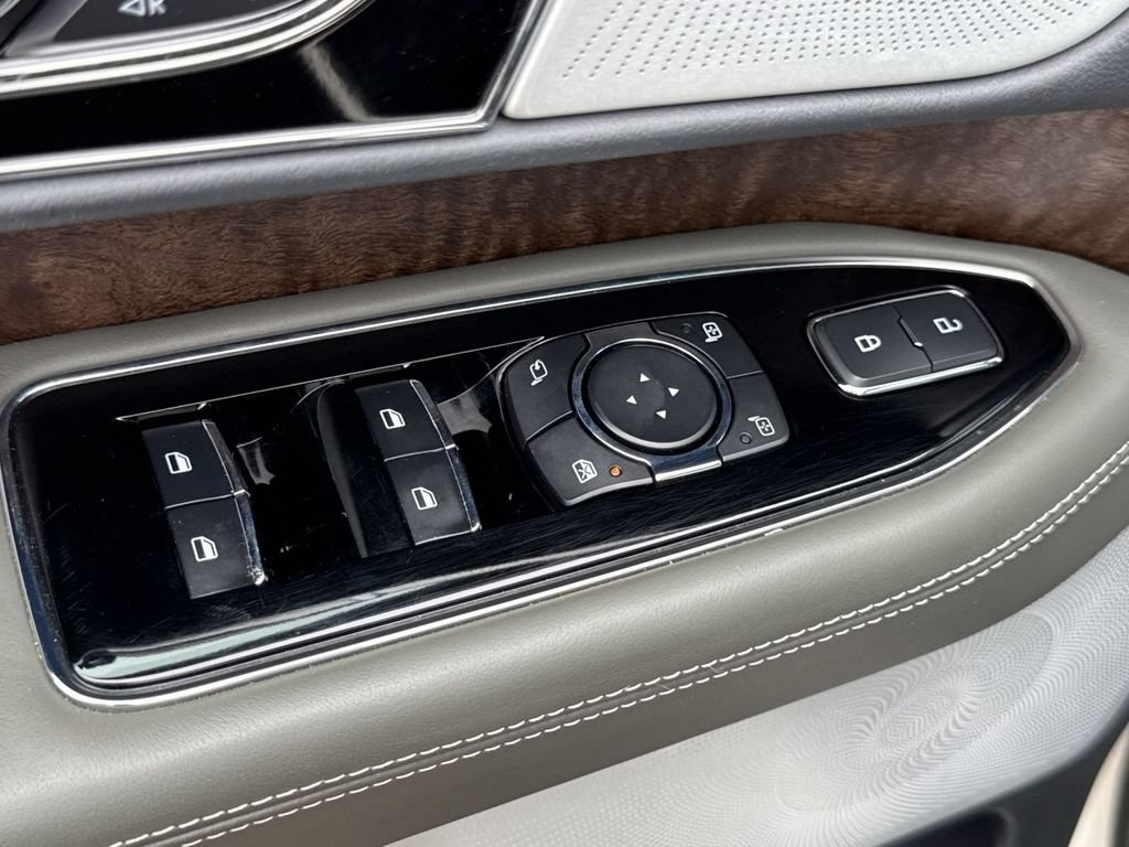 Certified 2024 Lincoln Navigator Black Label AWD/4WD image 16
