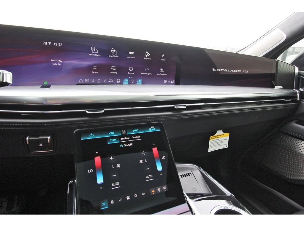 New 2026 Cadillac Escalade IQ Sport 2 w/ LPO, ONYX Package AWD/4WD image 17