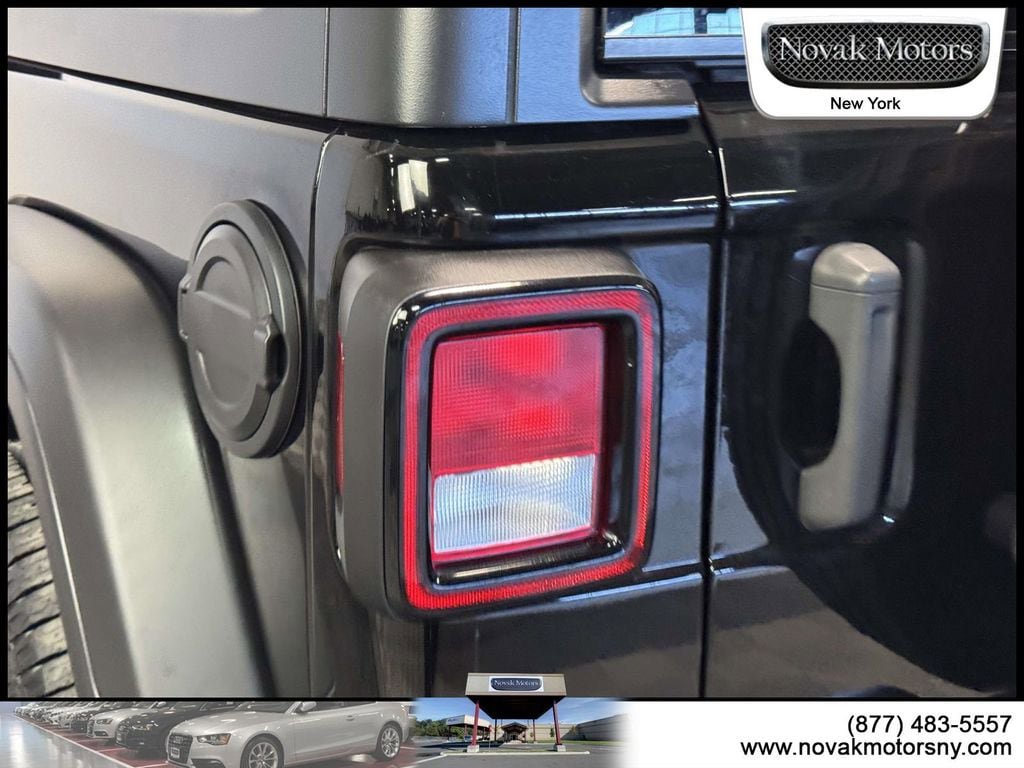 Used 2022 Jeep Wrangler Sport AWD/4WD image 6