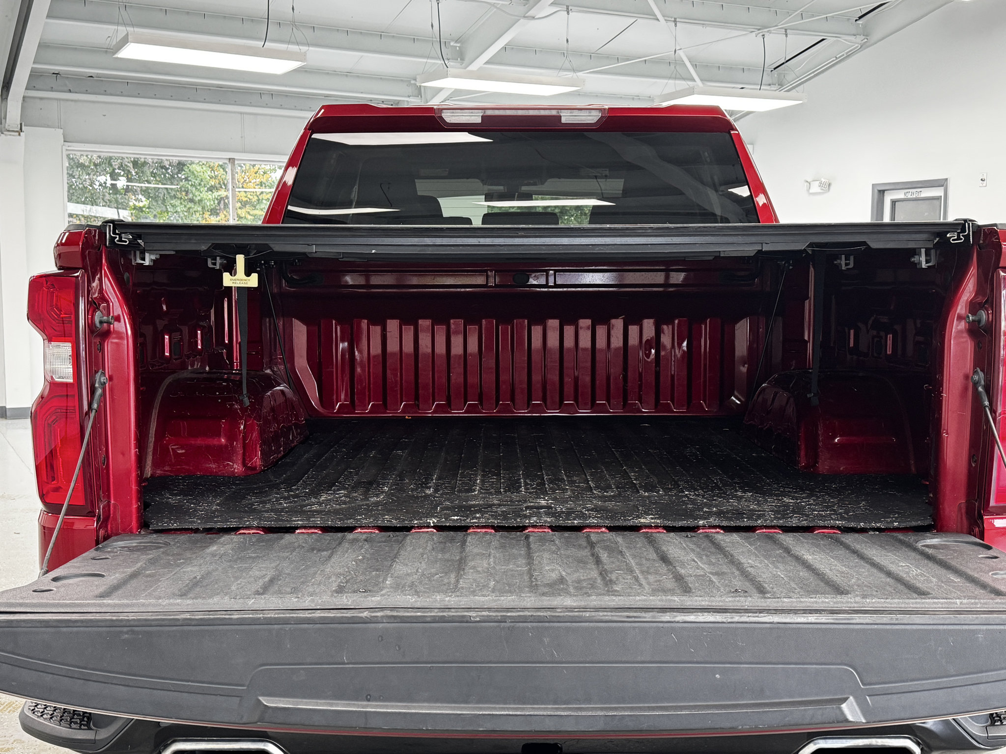Used 2021 Chevrolet Silverado 1500 Custom Trail Boss AWD/4WD image 27
