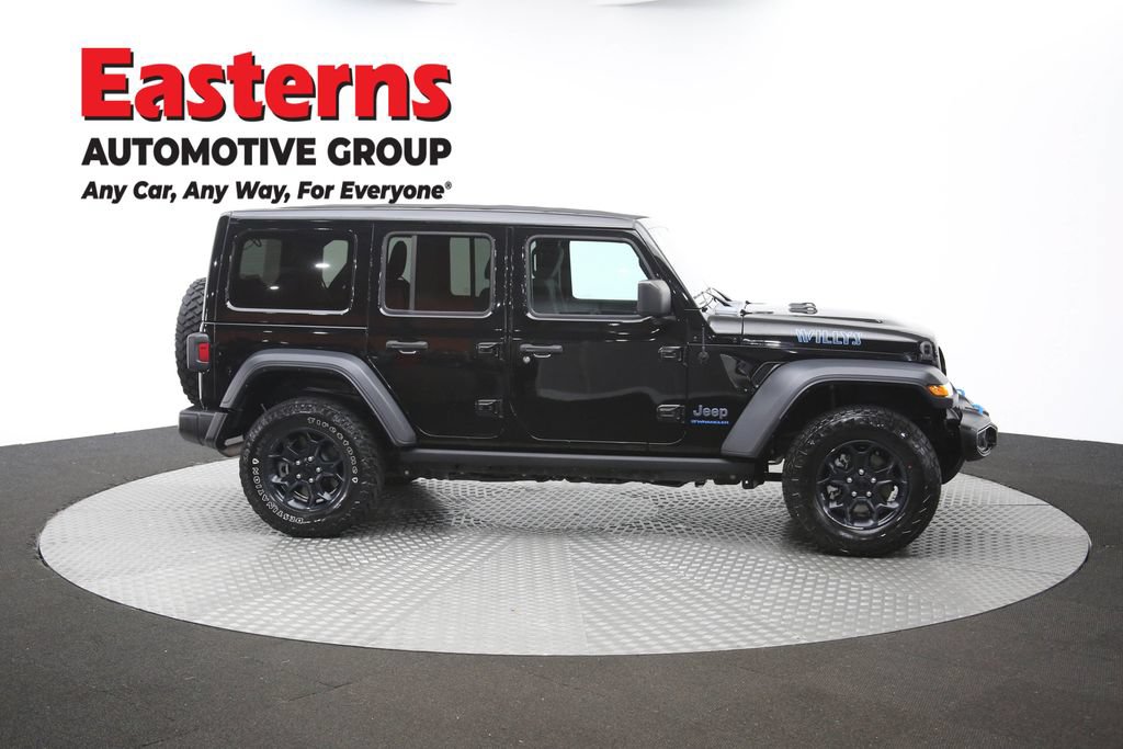 Used 2023 Jeep Wrangler Unlimited w/ Sun & Screen Package AWD/4WD image 46