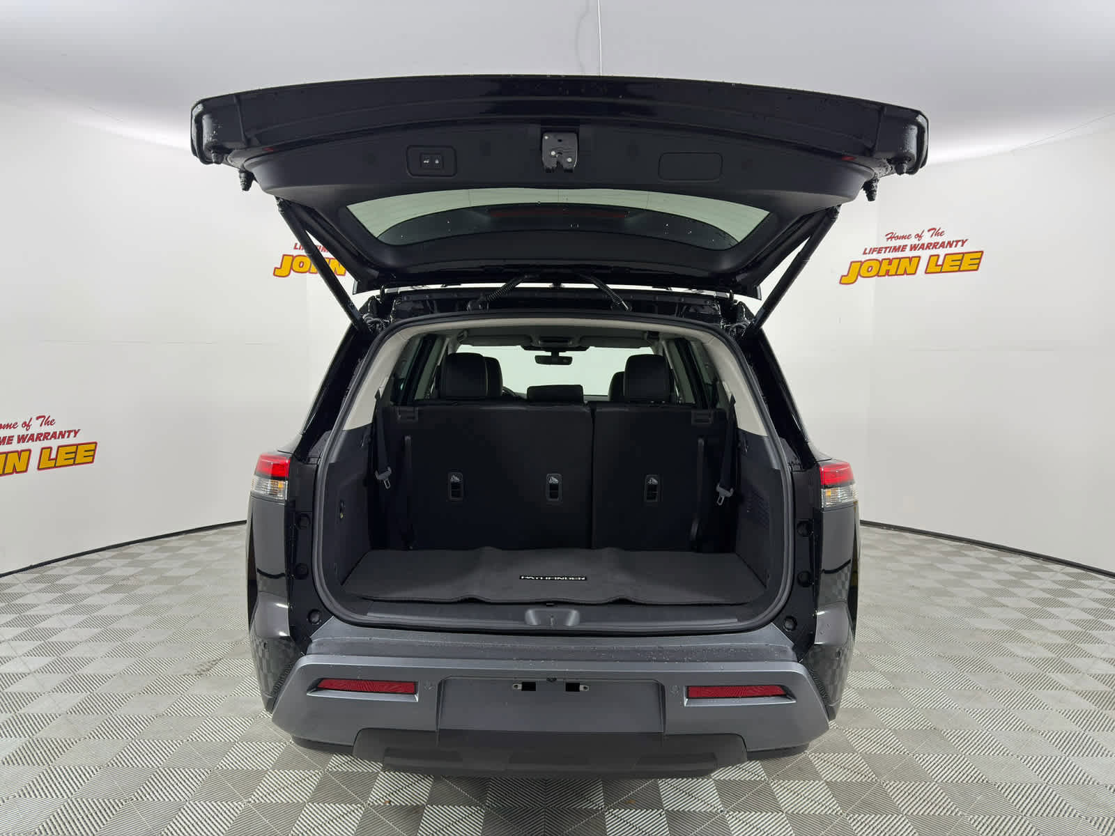 New 2026 Nissan Pathfinder SL image 5