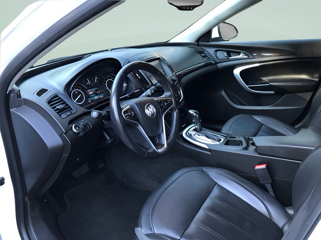 Used 2017 Buick Regal Sport Touring FWD image 11