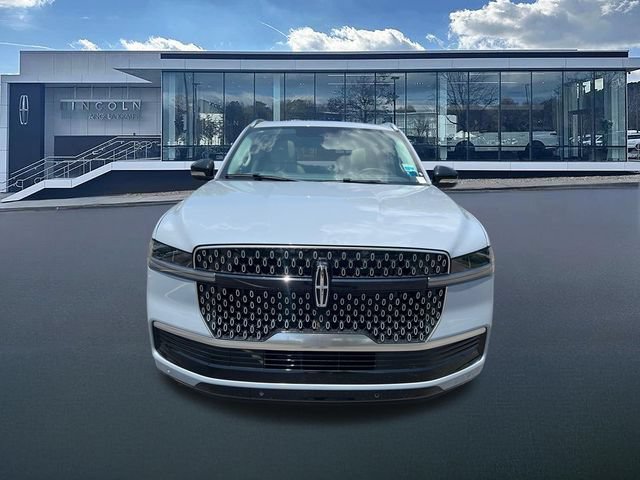 New 2026 Lincoln Navigator Reserve AWD/4WD image 2