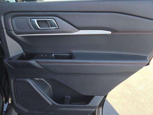 Used 2025 Ford Explorer ST-Line w/ ST-Line Street Pack AWD/4WD image 26