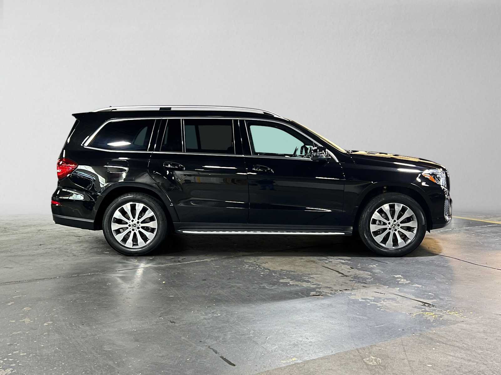 Used 2018 Mercedes-Benz GLS 450 4MATIC image 2