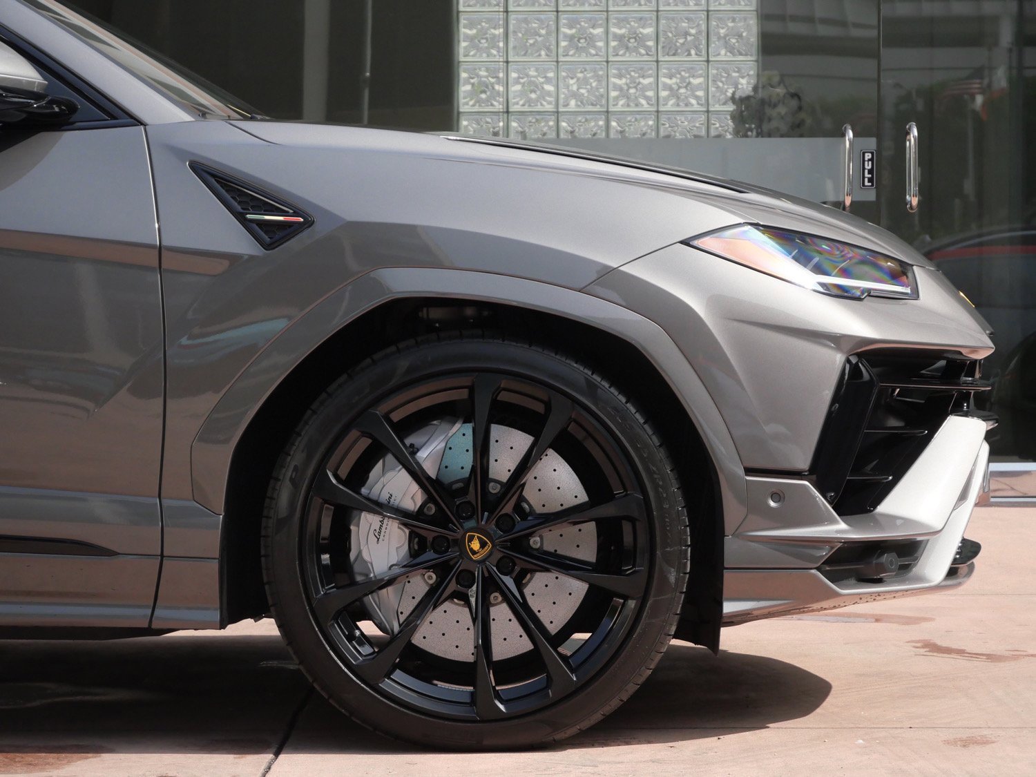 Used 2024 Lamborghini Urus S image 9