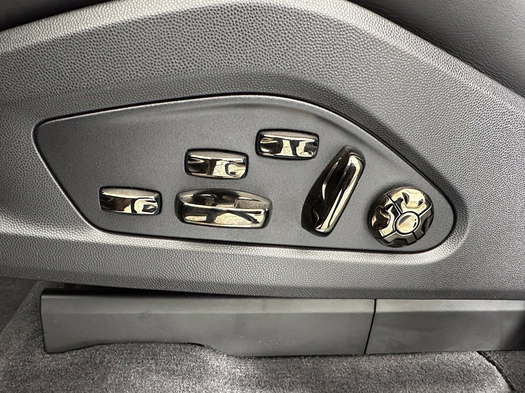 Used 2026 Porsche Cayenne S AWD/4WD image 25