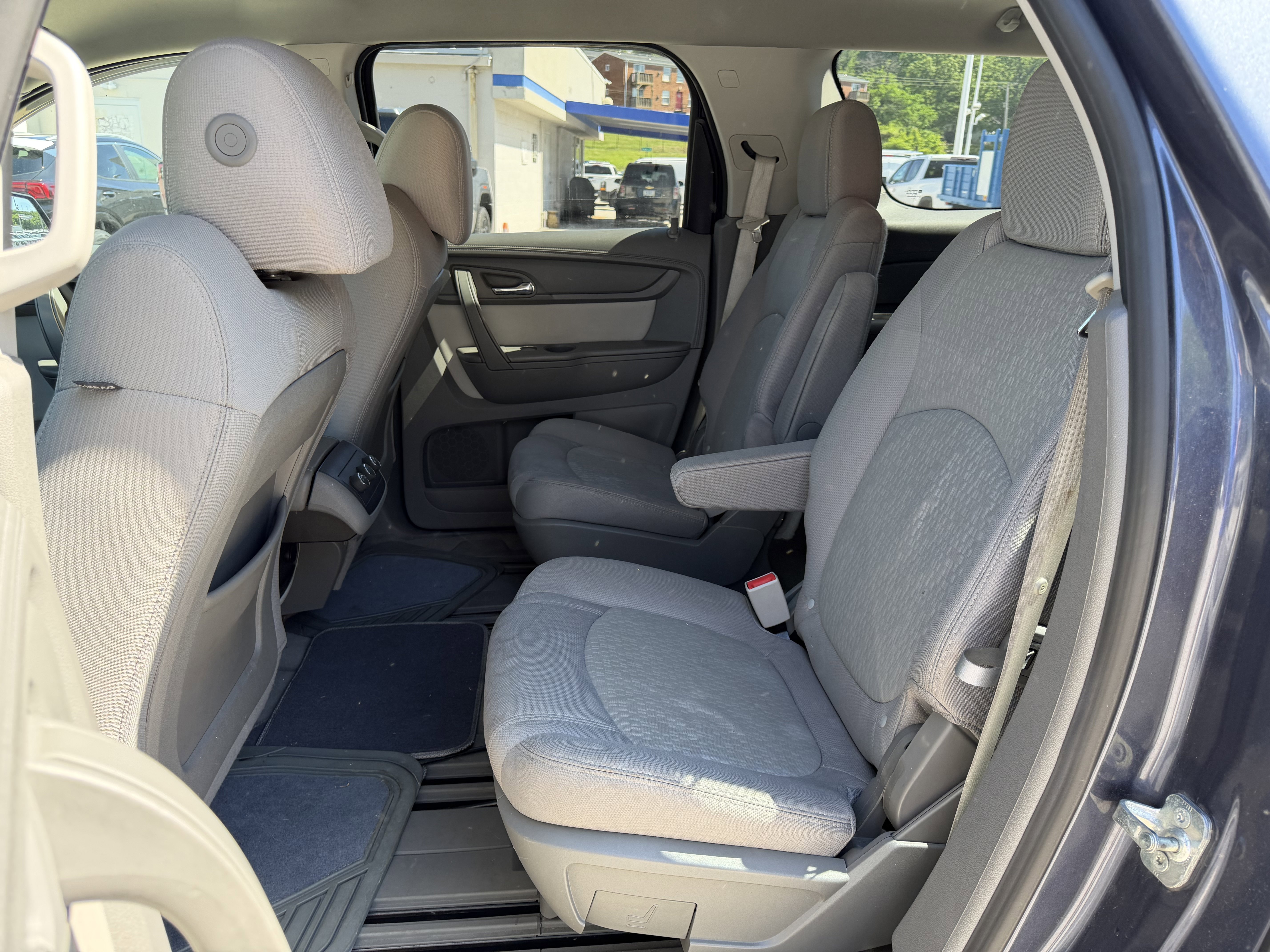 Used 2013 GMC Acadia SLE AWD/4WD image 12