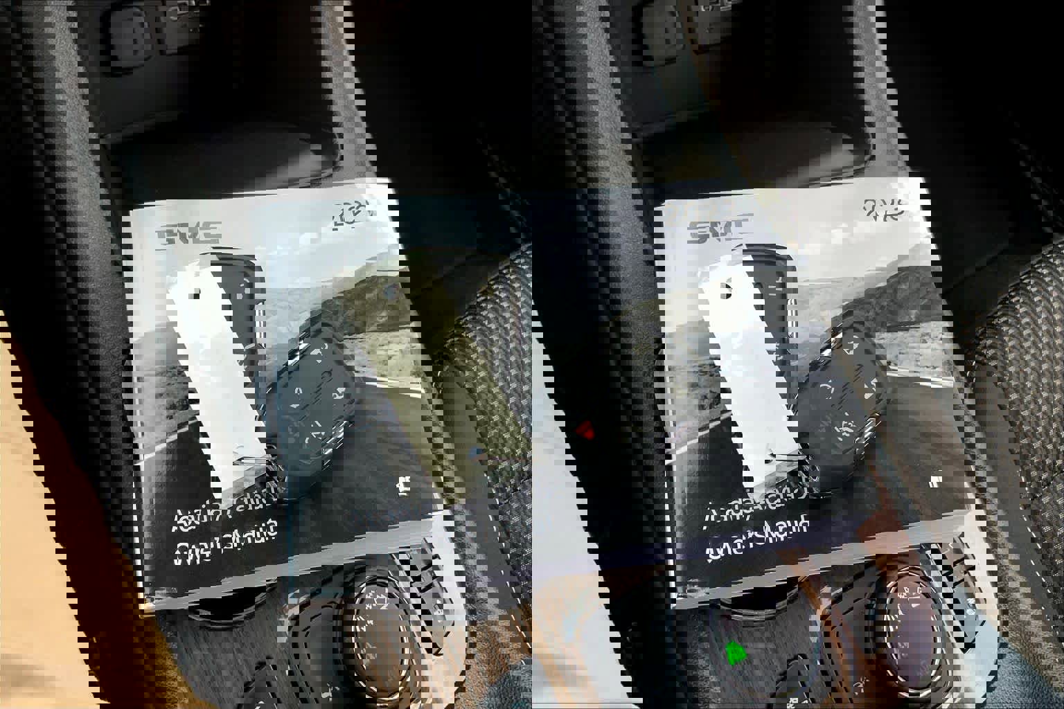 Certified 2023 GMC Acadia SLE w/ Driver Convenience Package image 12