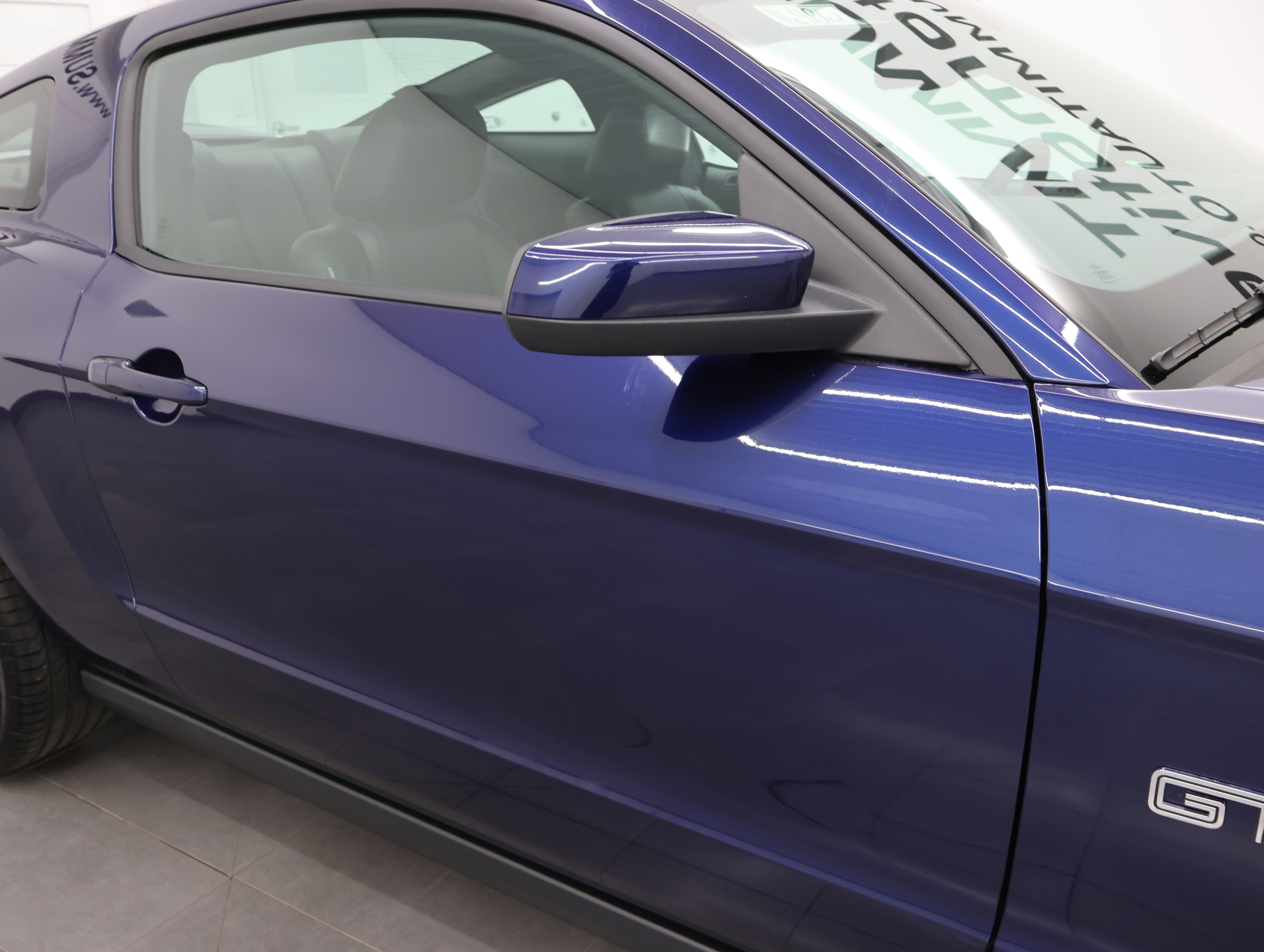Used 2010 Ford Mustang GT Premium RWD image 23