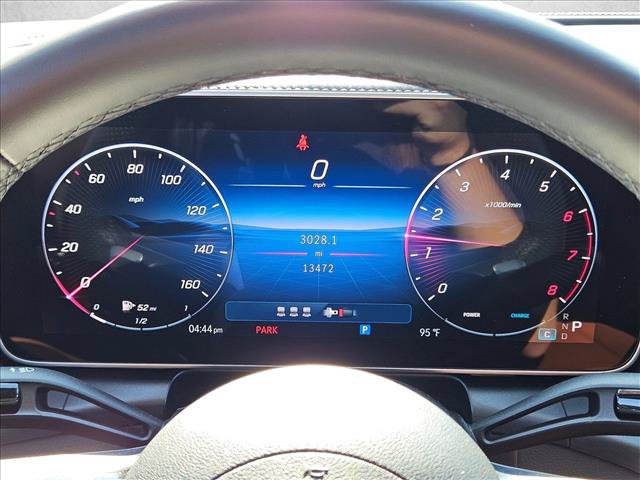 Used 2025 Mercedes-Benz GLC 300 4MATIC image 12