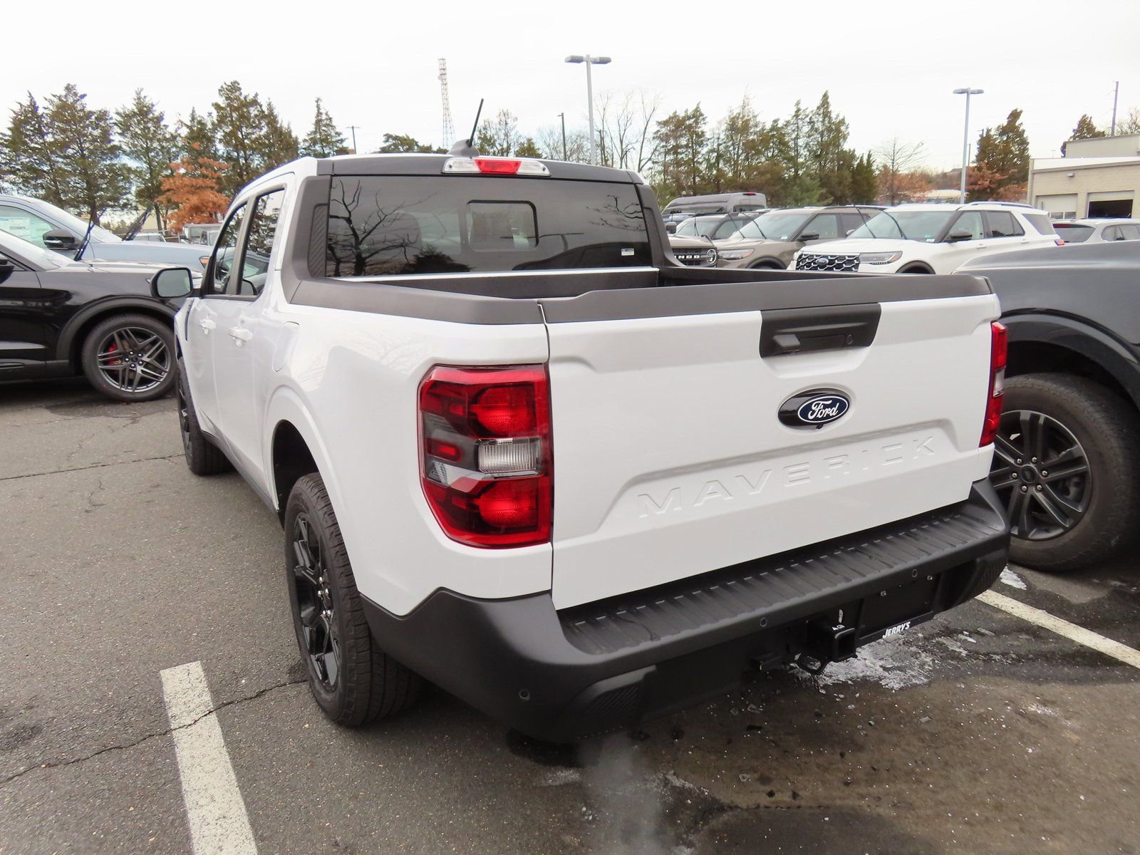 New 2026 Ford Maverick Lariat w/ Black Appearance Package image 6