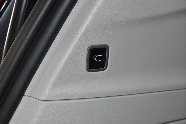 Certified 2024 Chrysler Pacifica Touring-L FWD image 23