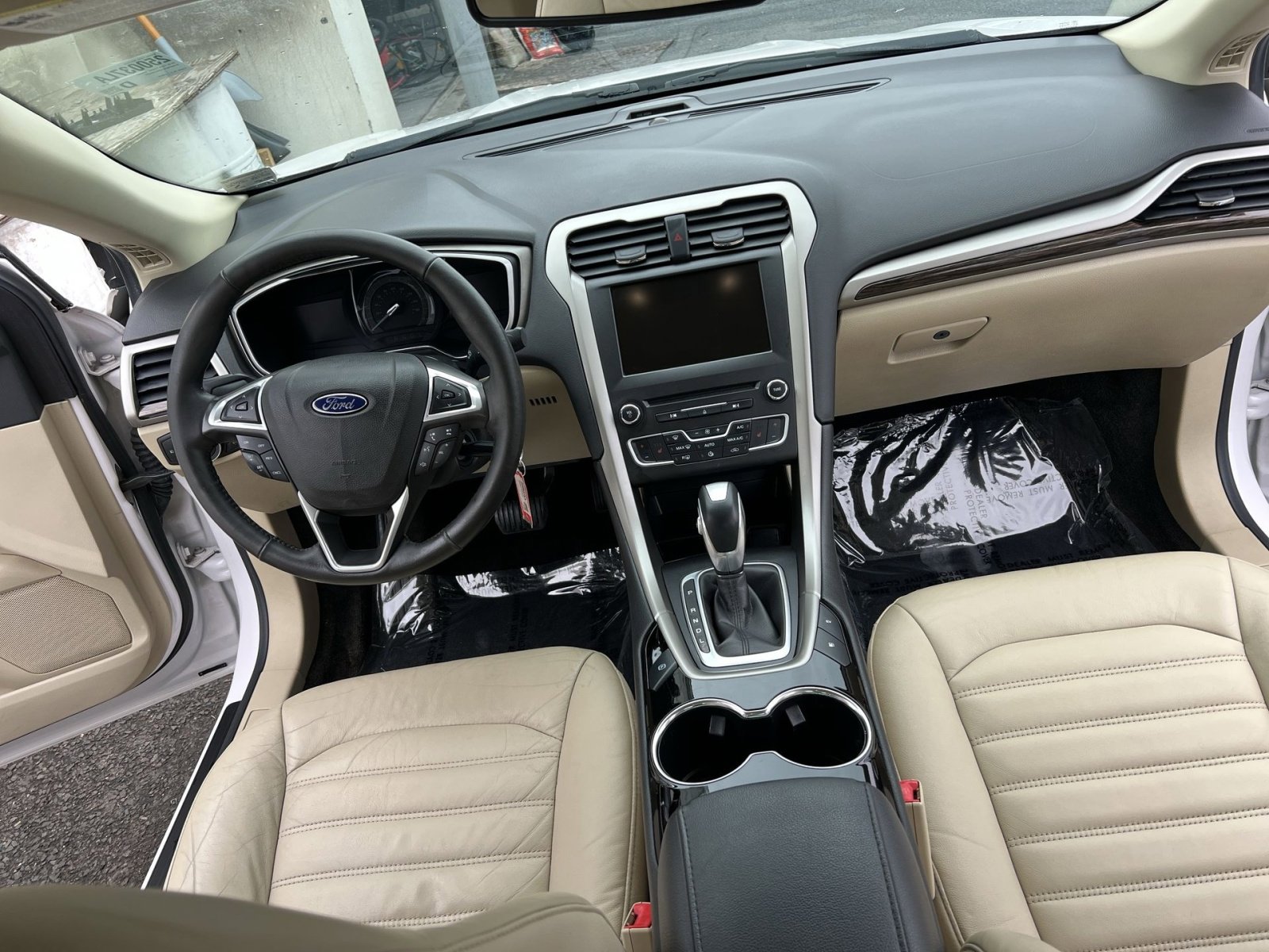 Used 2016 Ford Fusion Energi SE image 22
