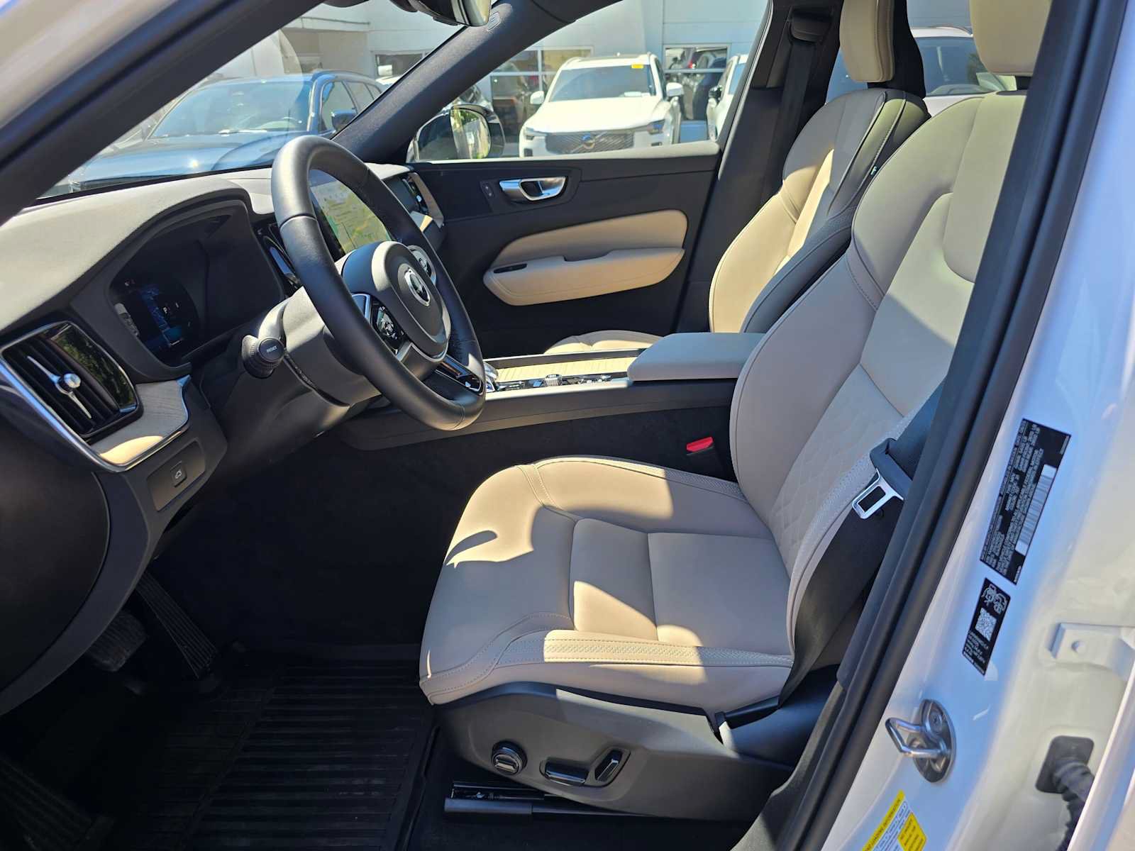 Certified 2026 Volvo XC60 B5 Plus w/ Protection Package Premier AWD/4WD image 20