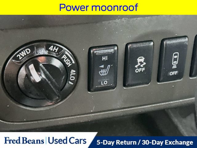 Used 2020 Nissan Frontier PRO-4X w/ Pro-4x Utility Package AWD/4WD image 25