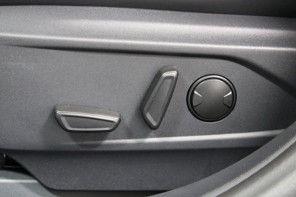 Used 2024 Ford Mustang Mach-E Select w/ Comfort Package Lite image 19