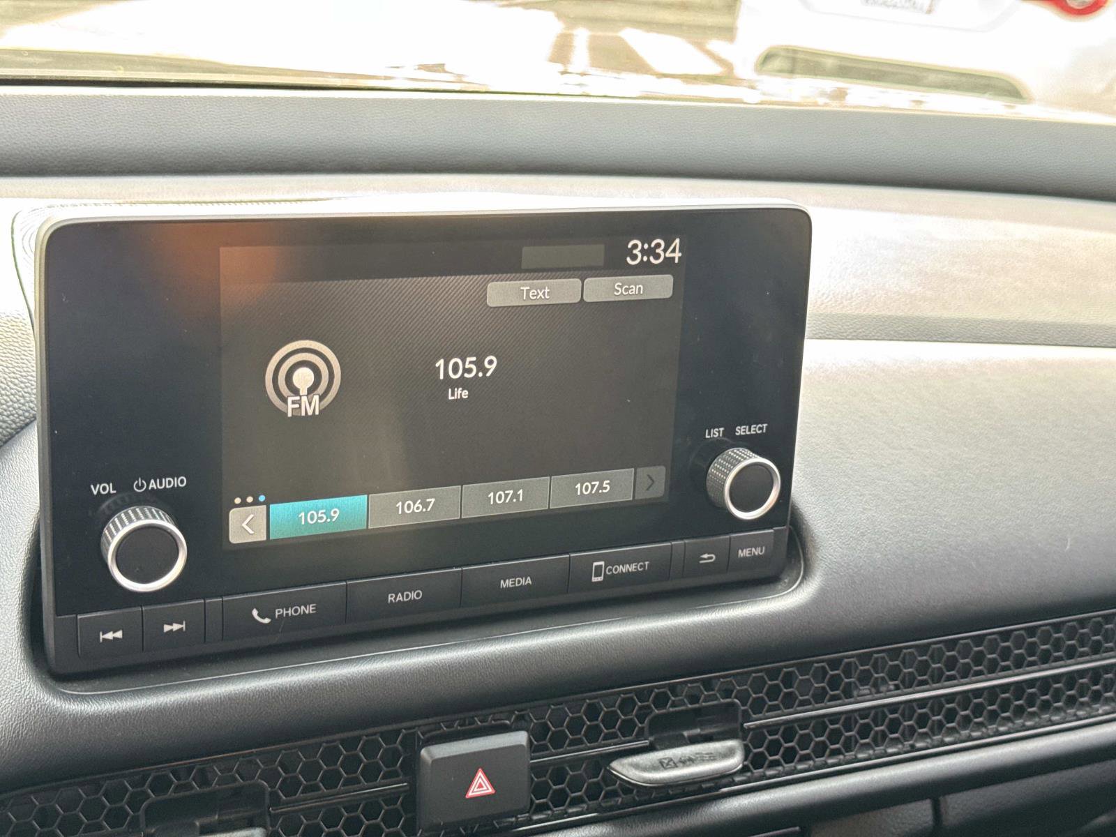 Used 2023 Honda HR-V LX image 23