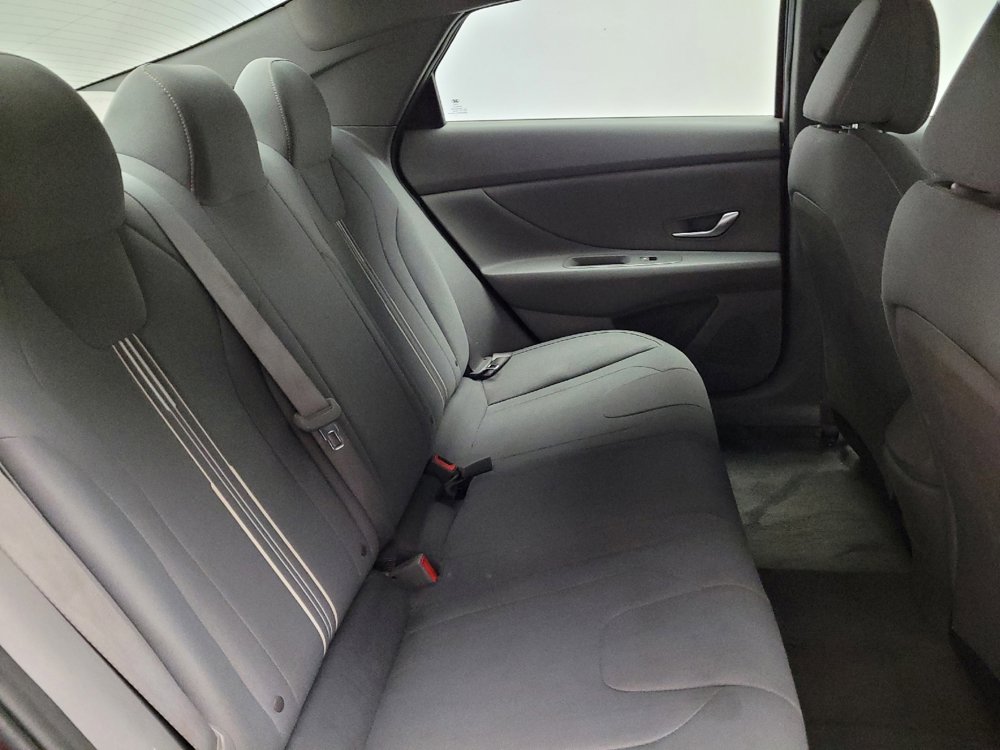 Used 2021 Hyundai Elantra SEL FWD image 19