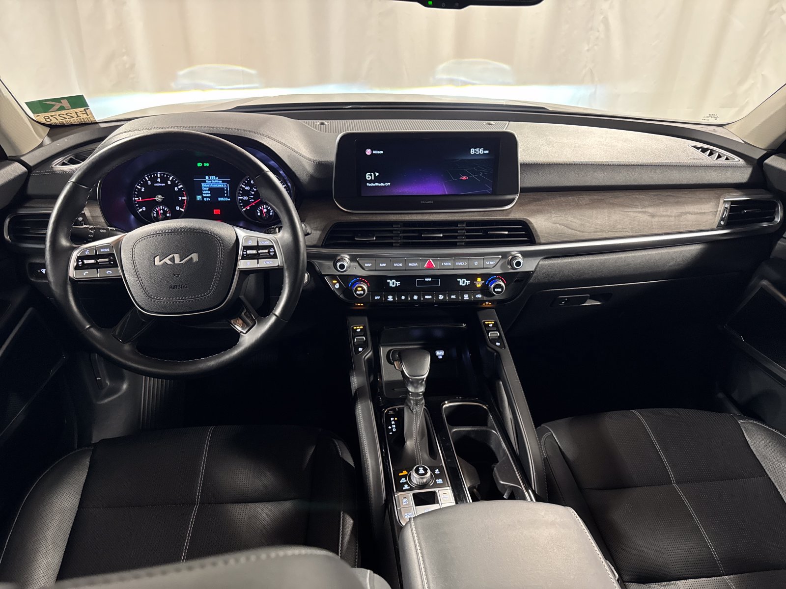 Certified 2022 Kia Telluride EX w/ EX Premium Package AWD/4WD image 4