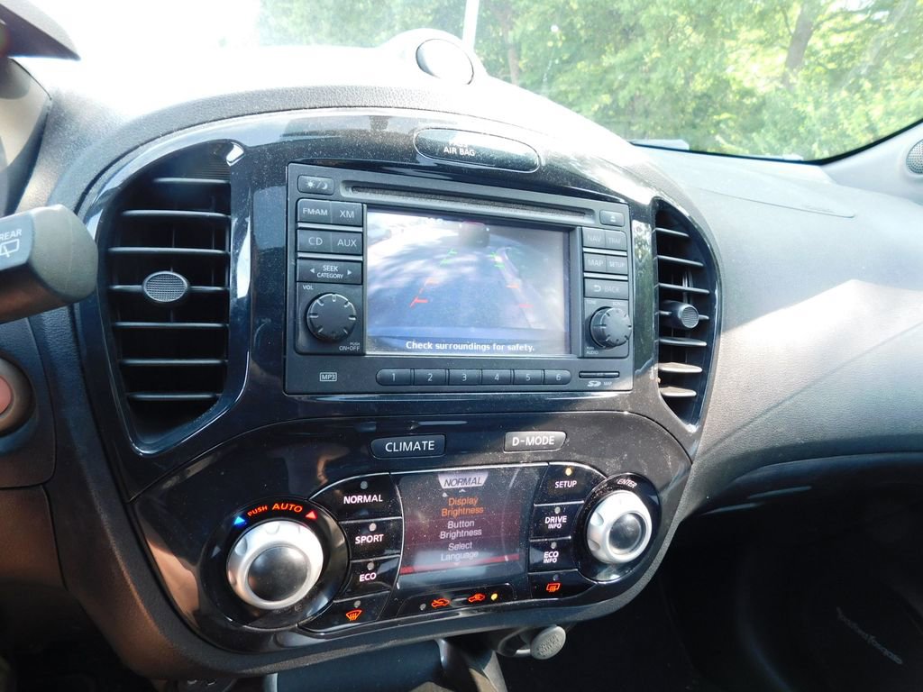 Used 2013 Nissan Juke SL AWD/4WD image 11