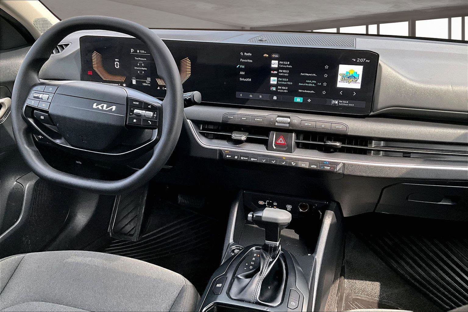 Used 2025 Kia K4 LXS image 7