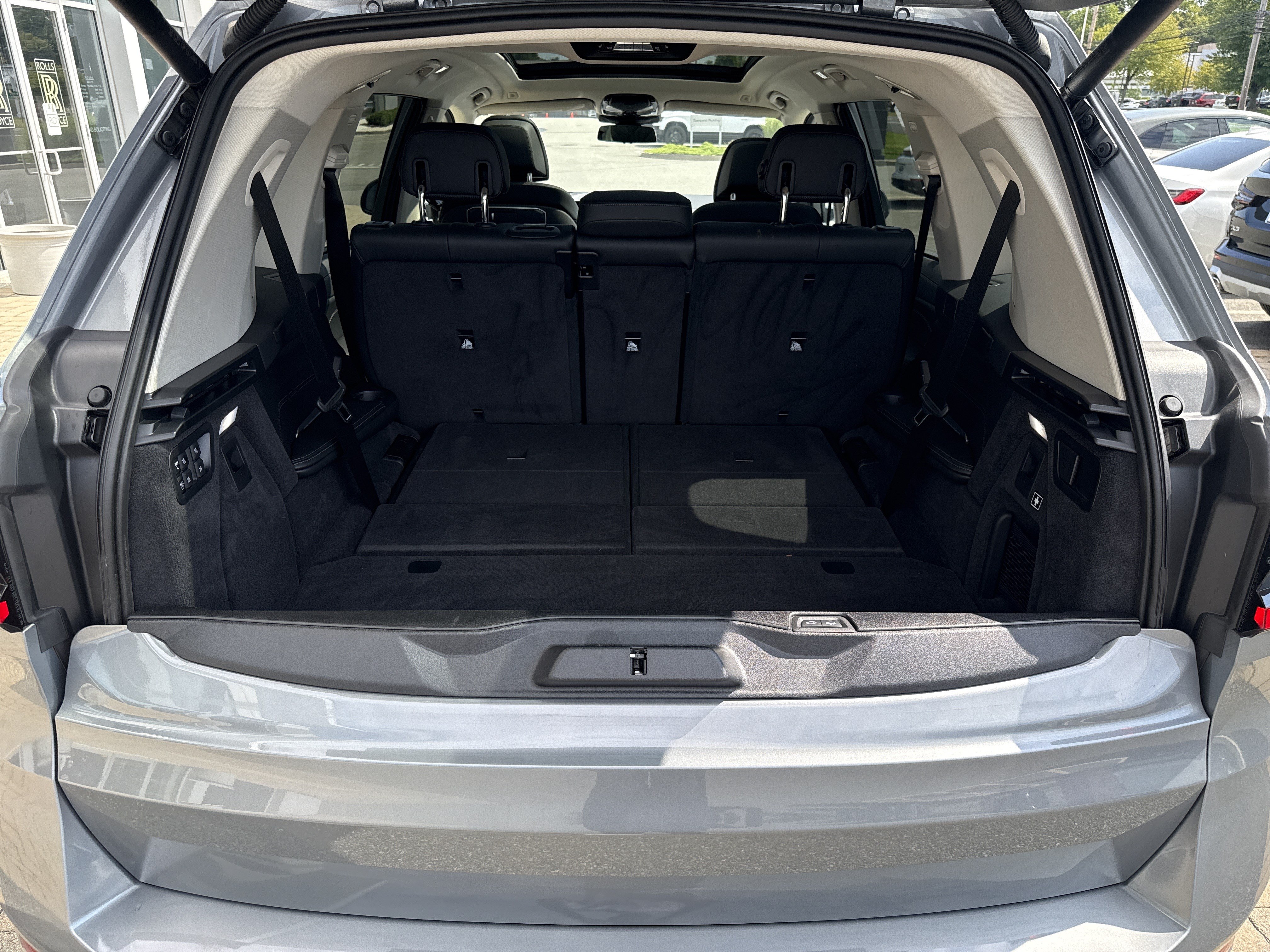 Used 2024 BMW X7 xDrive40i w/ Premium Package AWD/4WD image 29