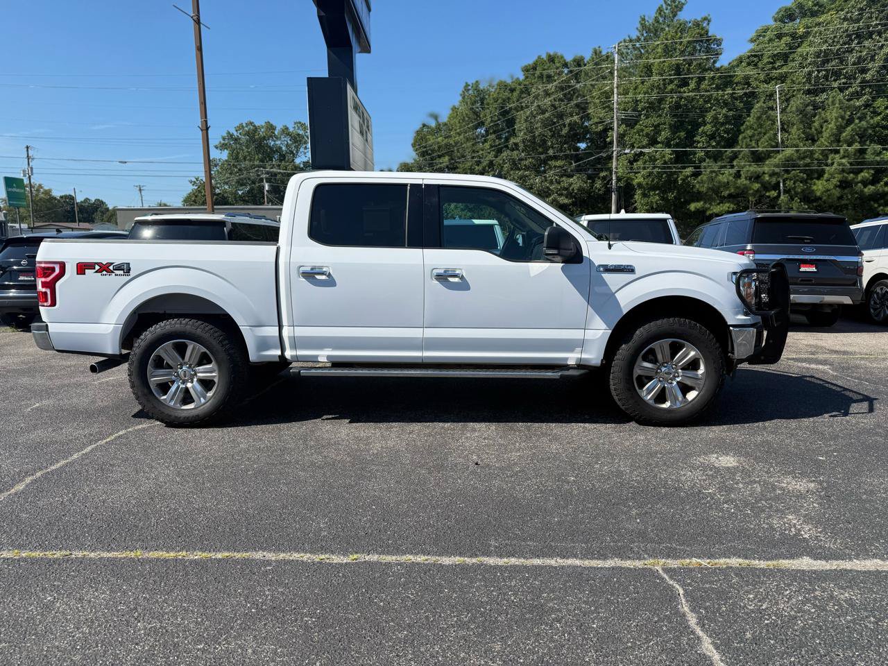 Used 2020 Ford F150 XLT w/ Equipment Group 302A Luxury AWD/4WD image 3