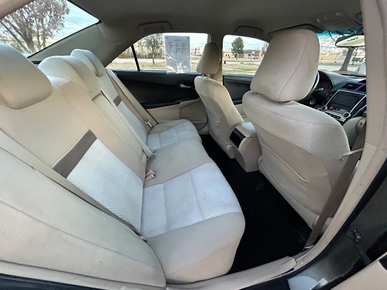 Used 2012 Toyota Camry LE FWD image 14