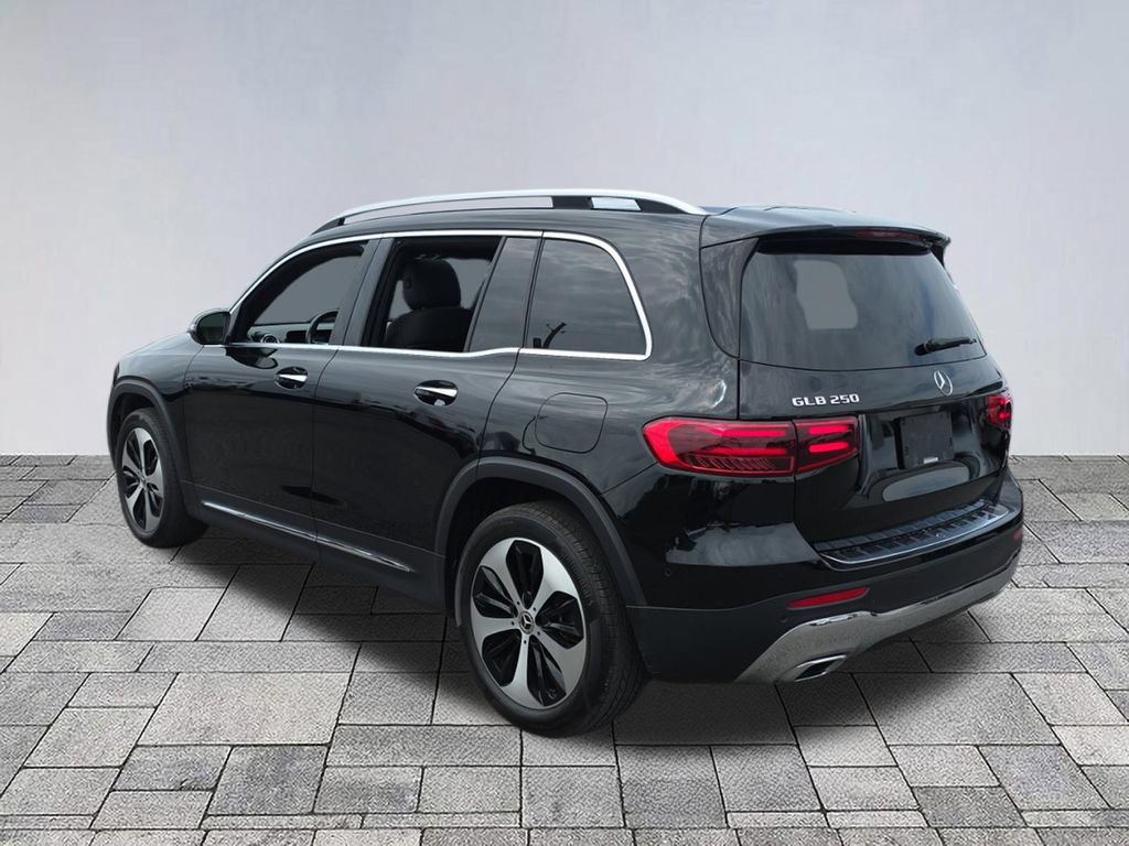 Used 2024 Mercedes-Benz GLB 250 image 5