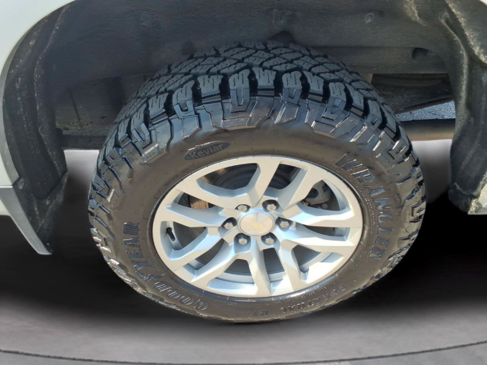 Used 2021 Chevrolet Silverado 1500 LT AWD/4WD image 10