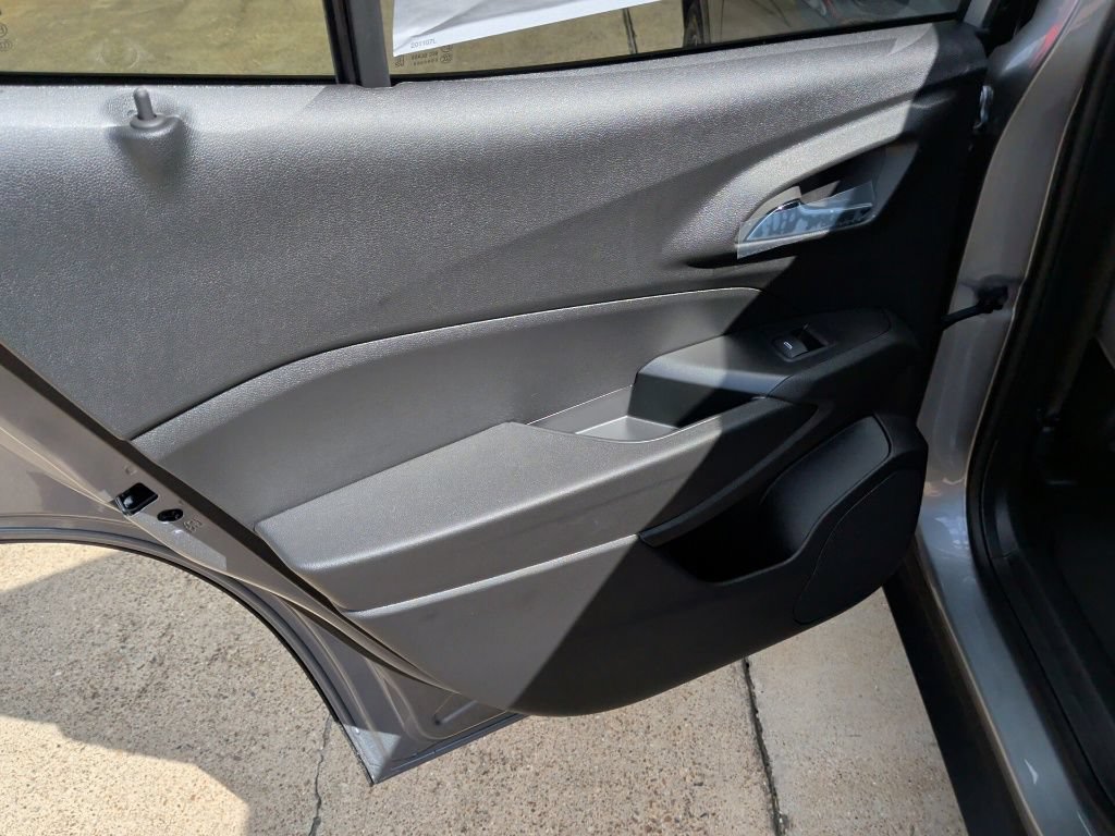 New 2026 Chevrolet Trax ACTIV w/ Sunroof Package FWD image 31