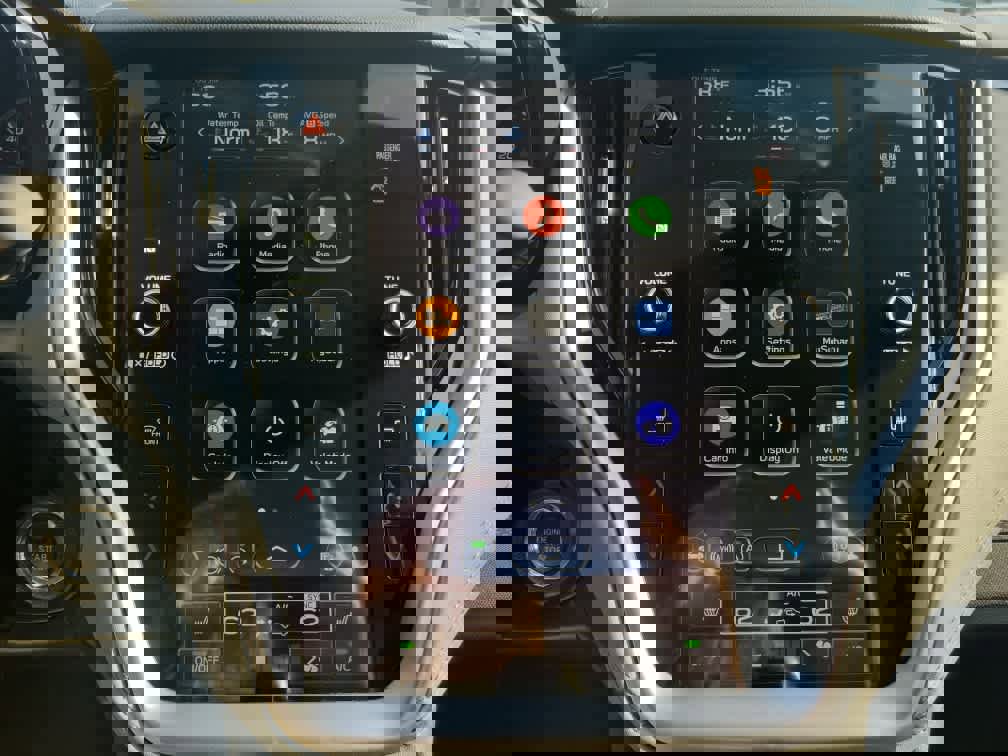 Certified 2025 Subaru Outback Premium image 13