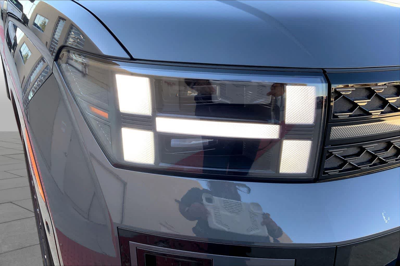 New 2027 Hyundai Santa Fe Calligraphy FWD image 13