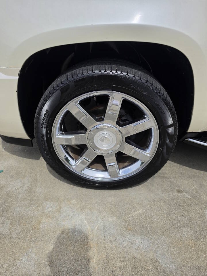 Used 2008 Cadillac Escalade ESV AWD image 10