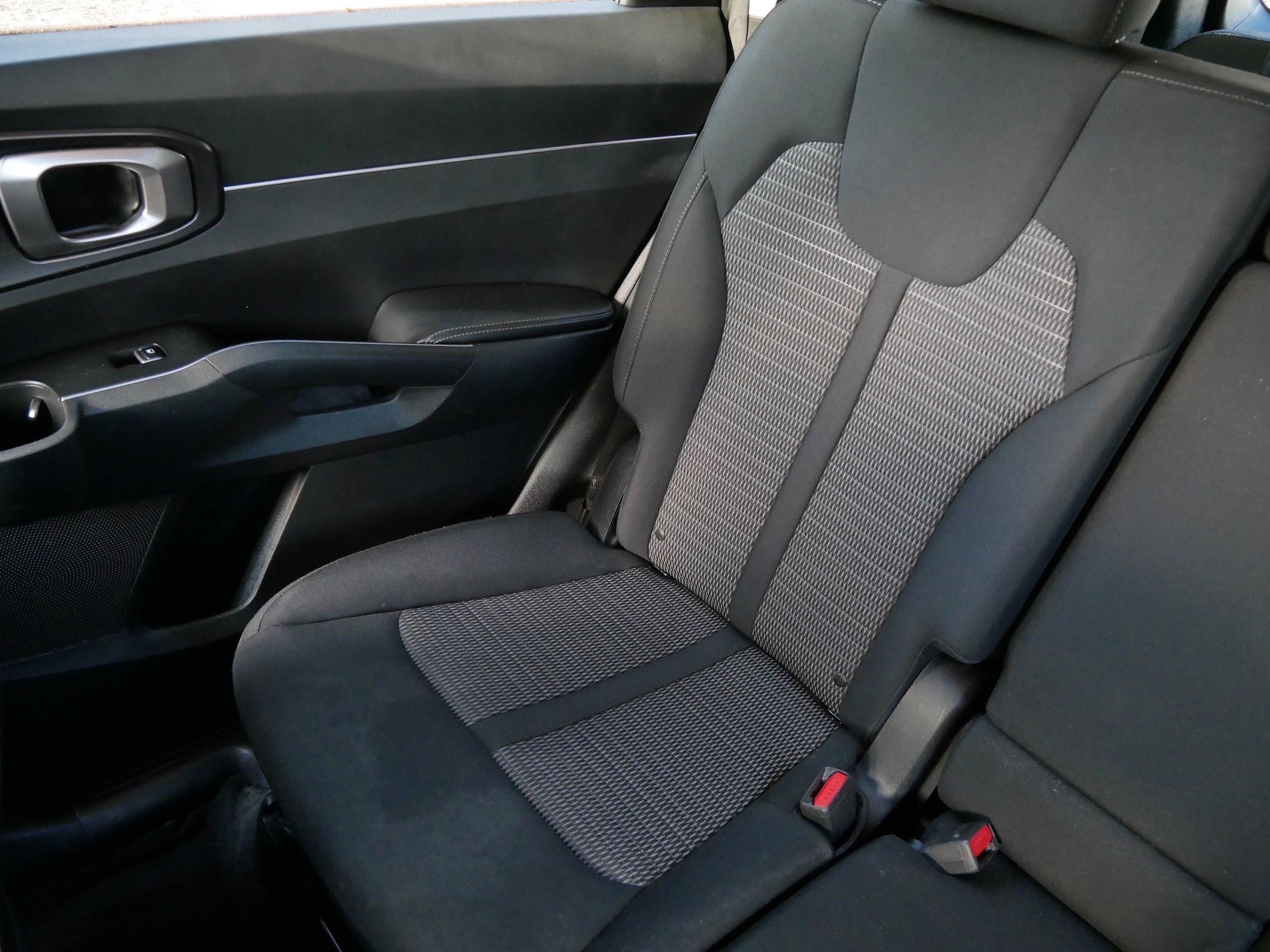 Used 2022 Kia Sorento LX image 12