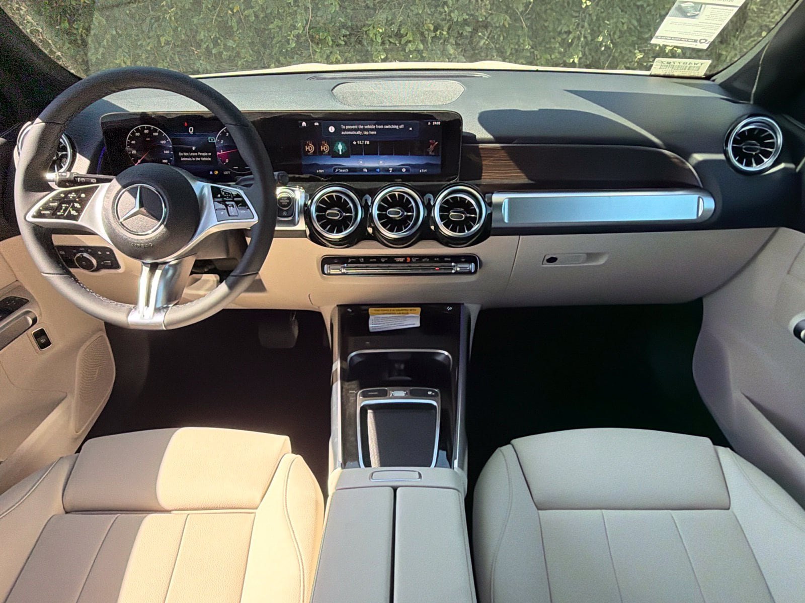 New 2026 Mercedes-Benz GLB 250 4MATIC image 30