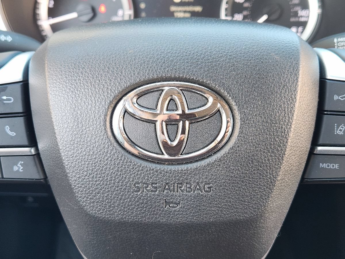 Used 2024 Toyota Highlander XLE FWD image 50