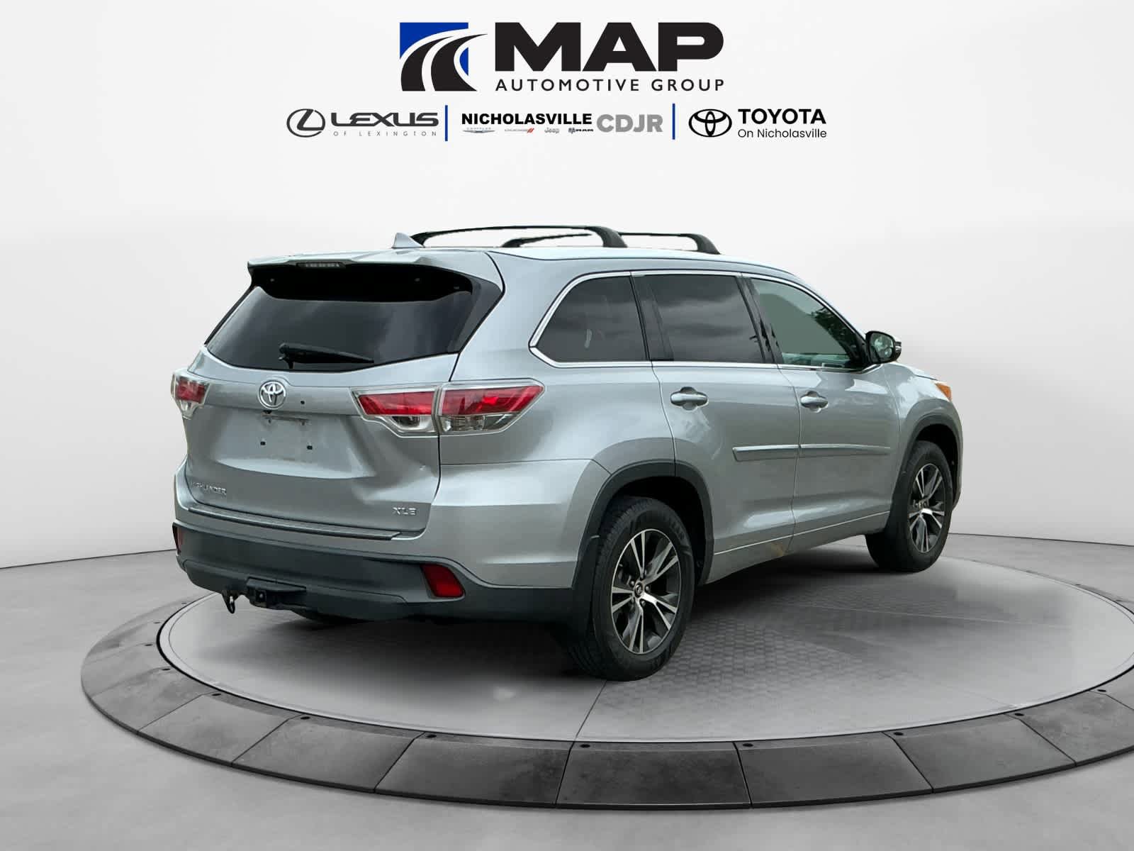 Used 2016 Toyota Highlander XLE w/ Protection Package #3 FWD image 5