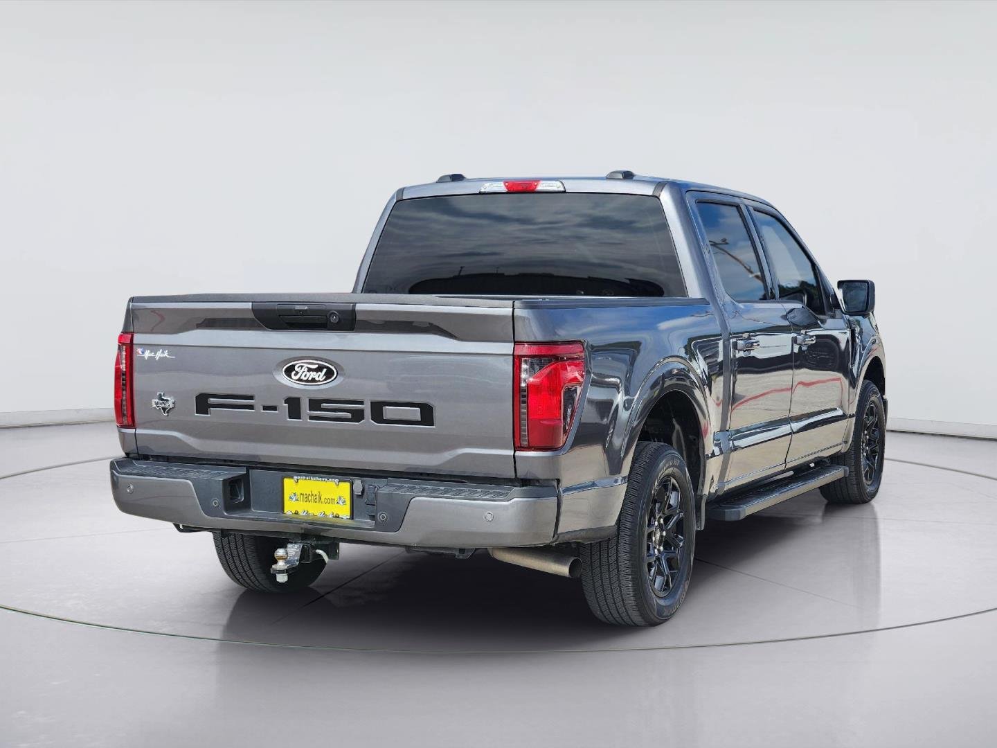 Used 2024 Ford F150 XLT w/ XLT Black Appearance Package RWD image 5