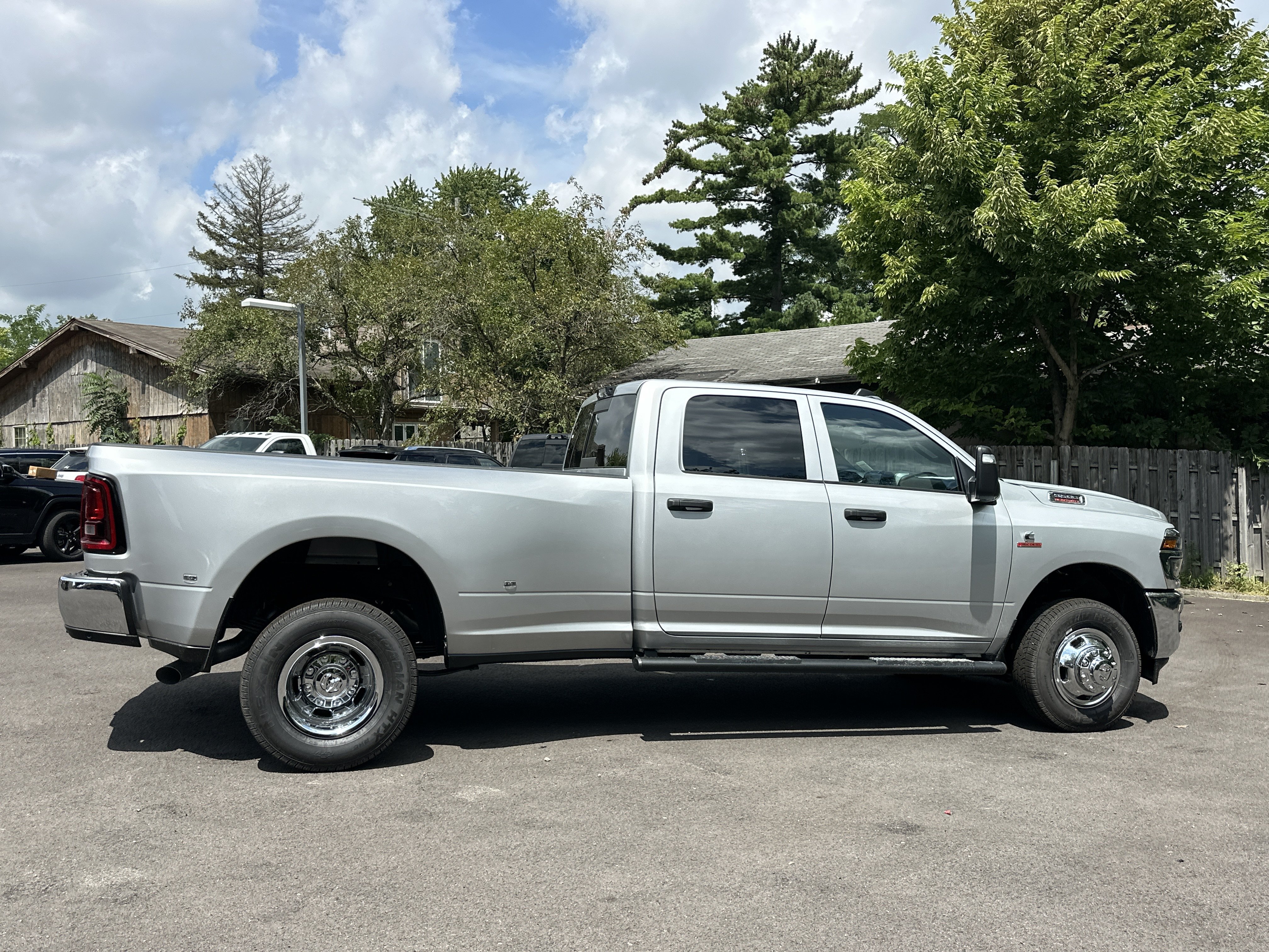 New 2026 RAM 3500 Tradesman AWD/4WD image 19