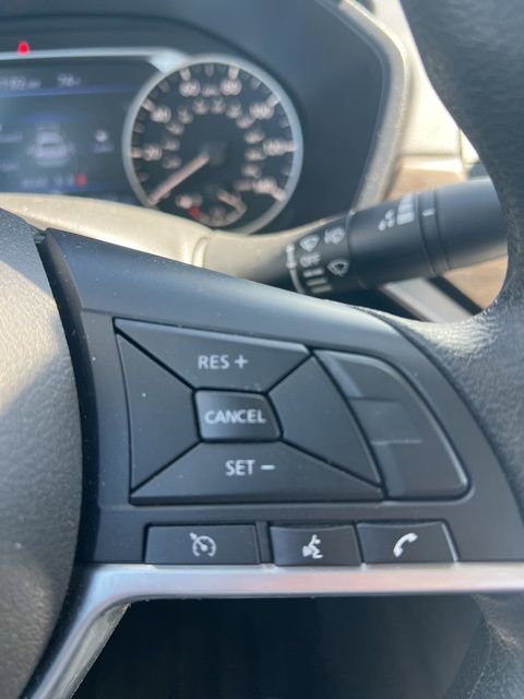 Used 2025 Nissan Altima 2.5 SV FWD image 15
