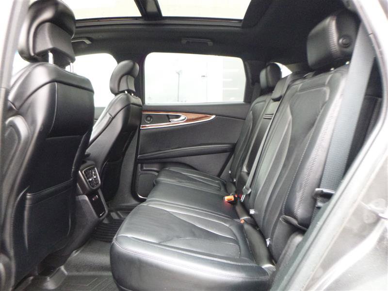 Used 2019 Lincoln Nautilus Select AWD/4WD image 6
