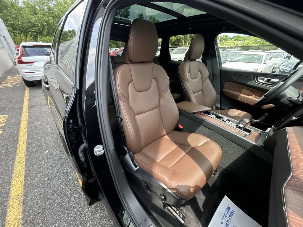 Certified 2023 Volvo XC60 B5 Plus w/ Climate Package AWD/4WD image 25
