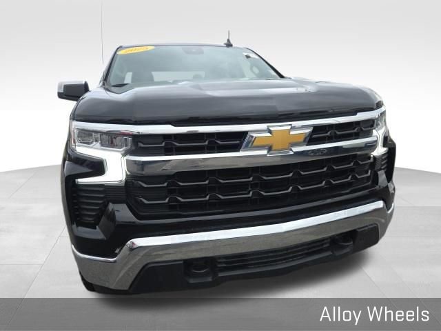Used 2025 Chevrolet Silverado 1500 LT w/ Work Truck Package image 3