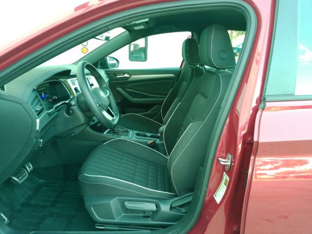 Used 2024 Volkswagen Jetta Sport image 14